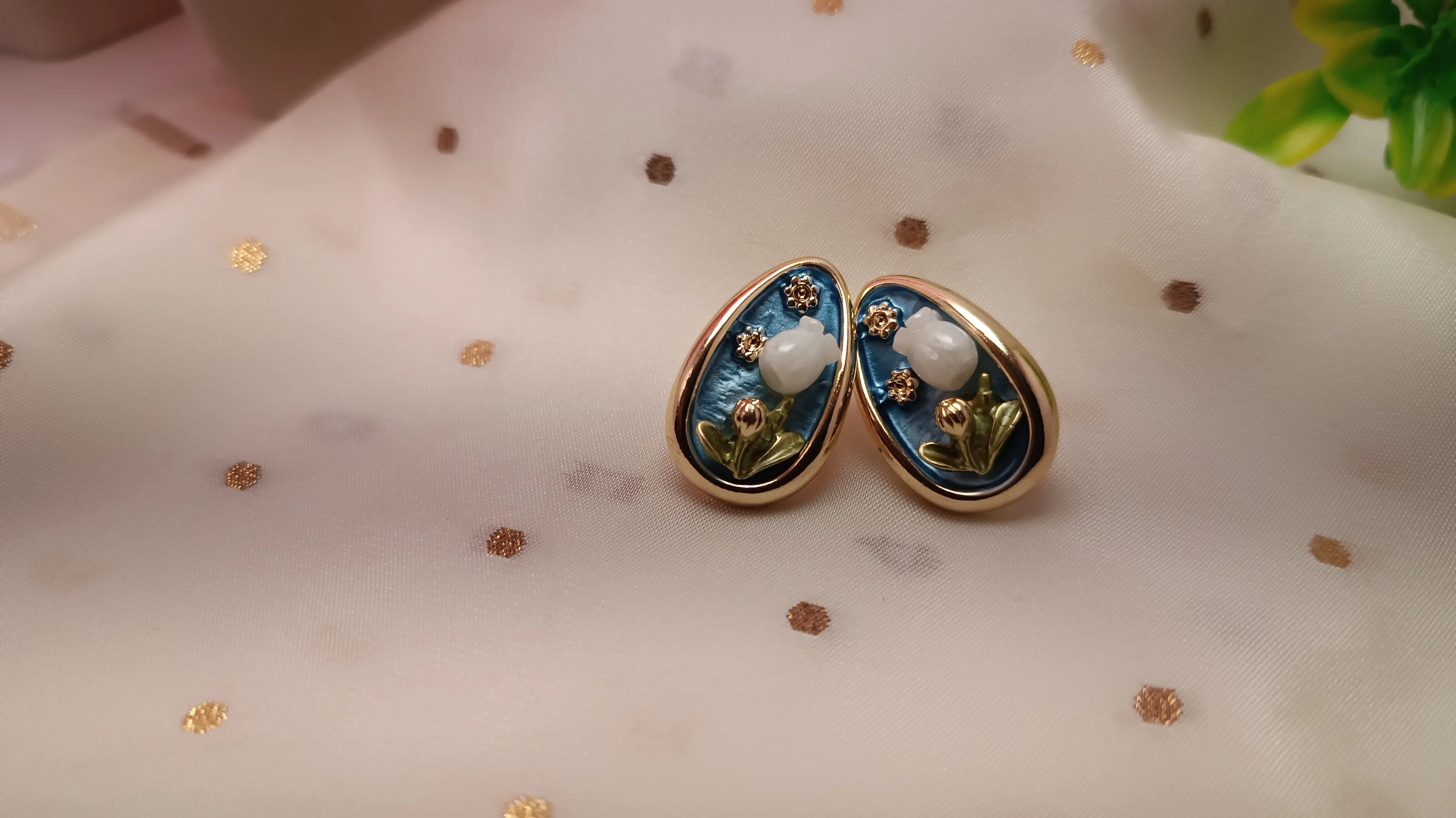 Vintage-Style 18K Gold Plated Tulip Studs – Hand-Finished Deep Teal Enamel & Pearl Floral Earrings